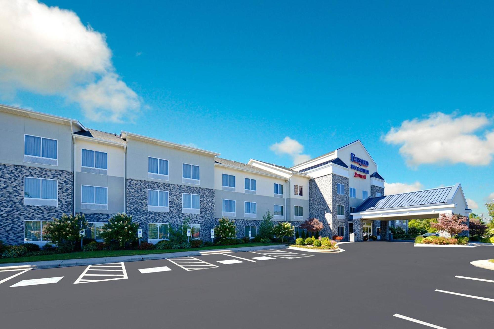 Fairfield Inn & Suites - בון מראה חיצוני תמונה