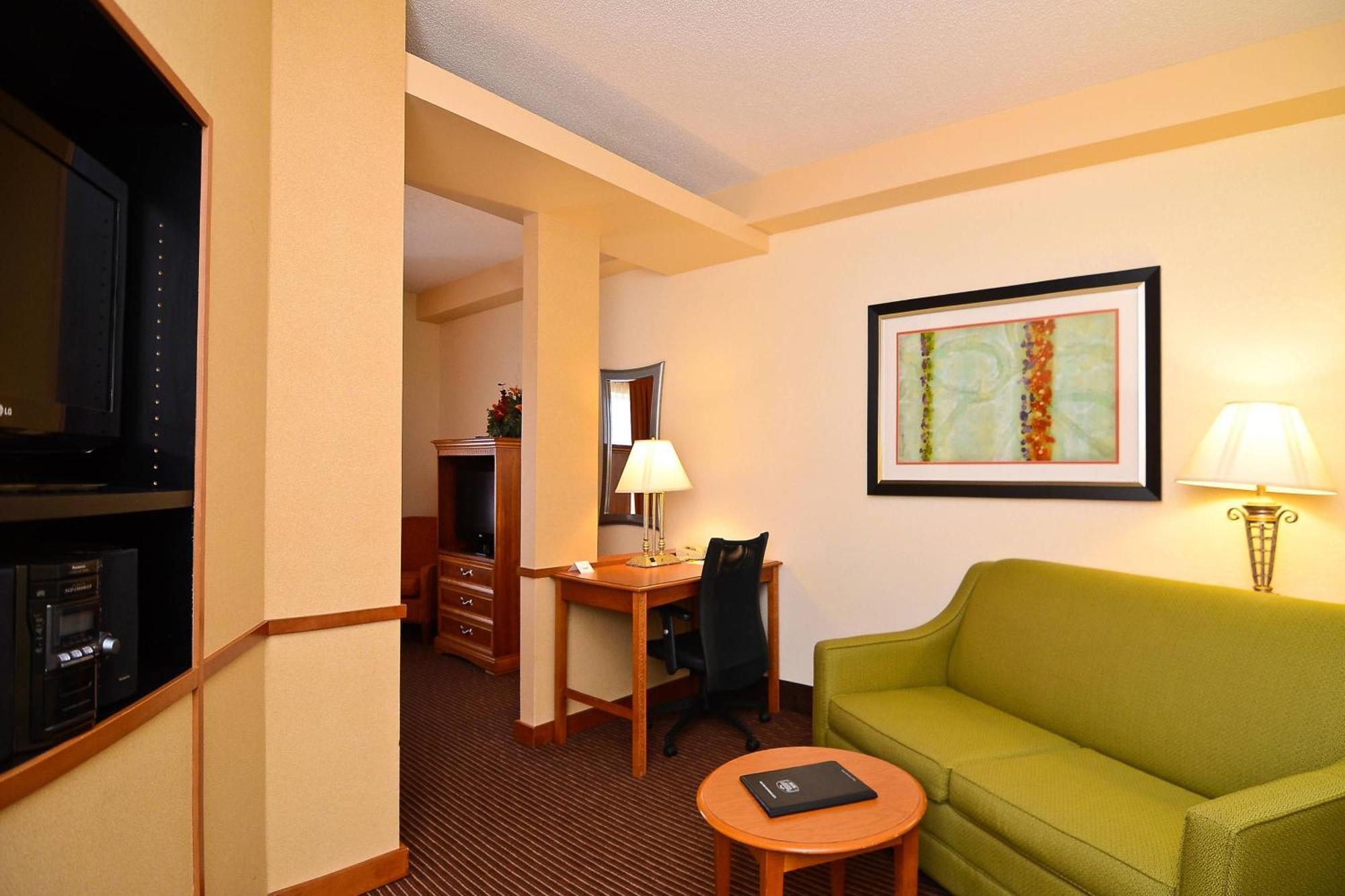 Fairfield Inn & Suites - בון מראה חיצוני תמונה