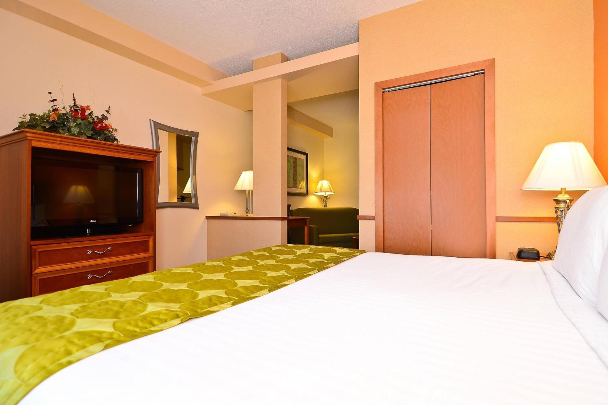 Fairfield Inn & Suites - בון מראה חיצוני תמונה