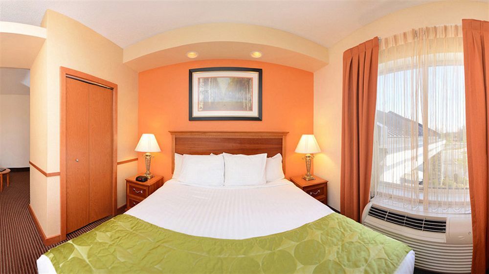 Fairfield Inn & Suites - בון מראה חיצוני תמונה